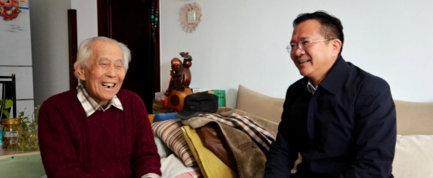 中國樂凱黨委領導看望慰問樂凱老領導、老專家、老干部、老黨員及生活困難職工